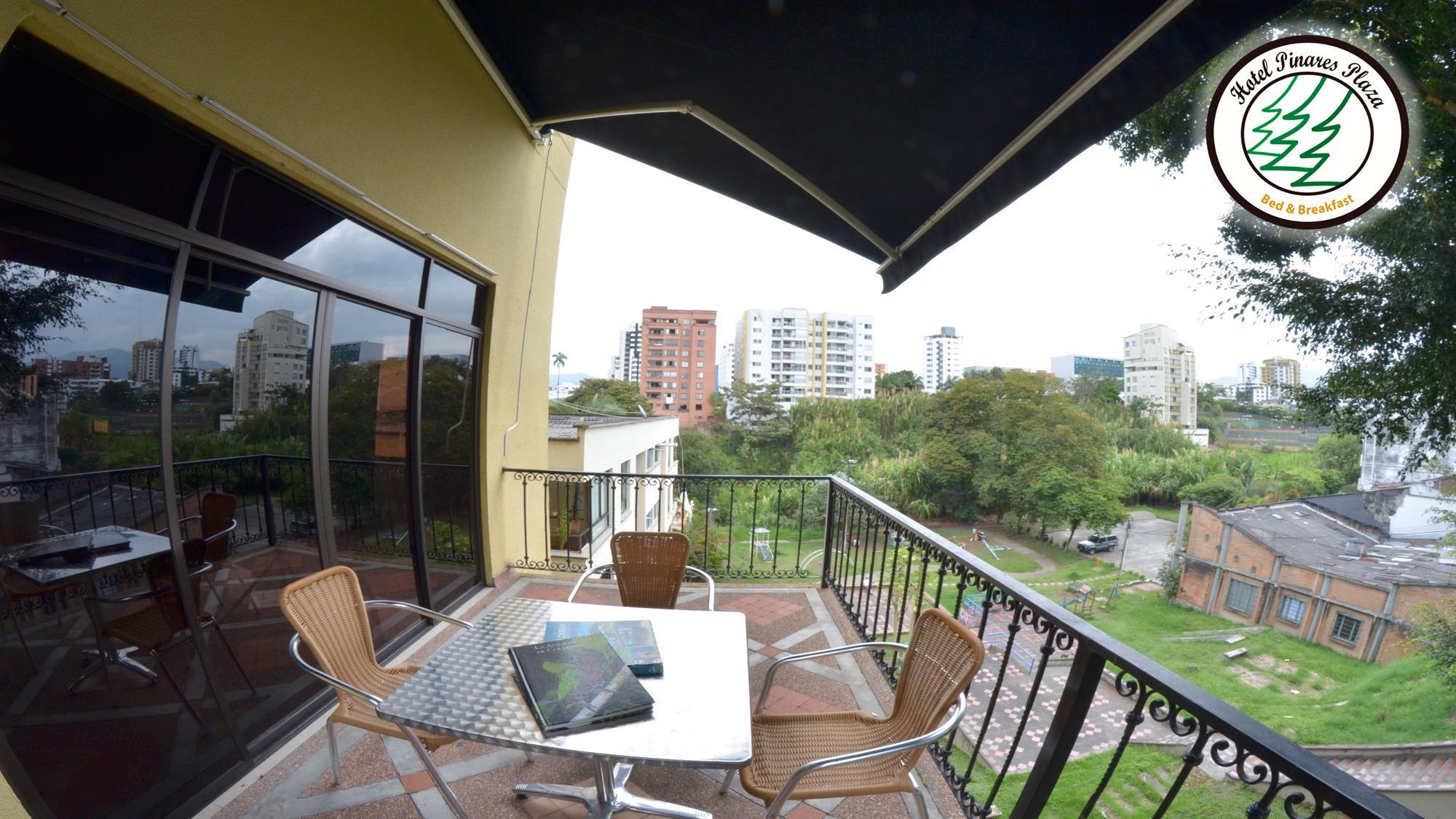 Hotel Pinares Plaza Pereira Exteriör bild