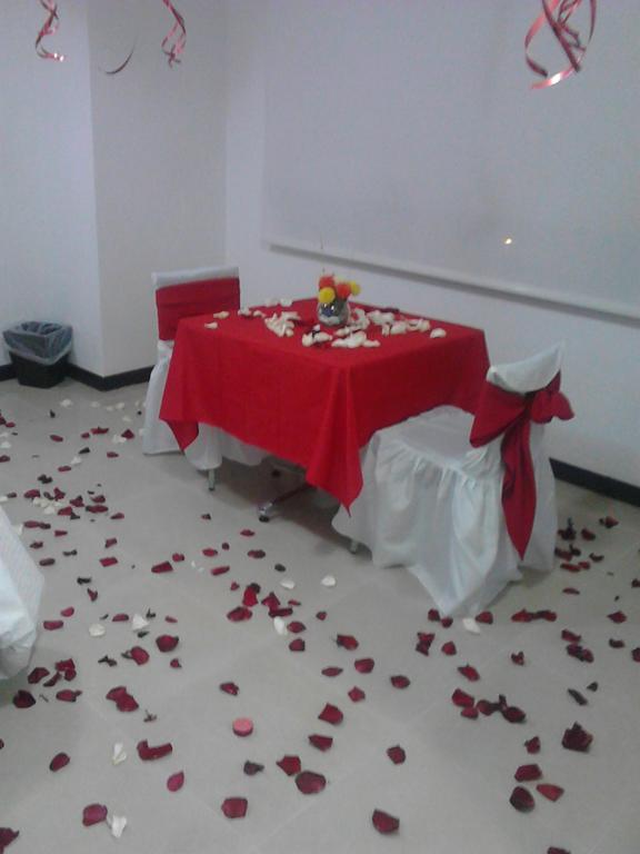 Hotel Pinares Plaza Pereira Exteriör bild
