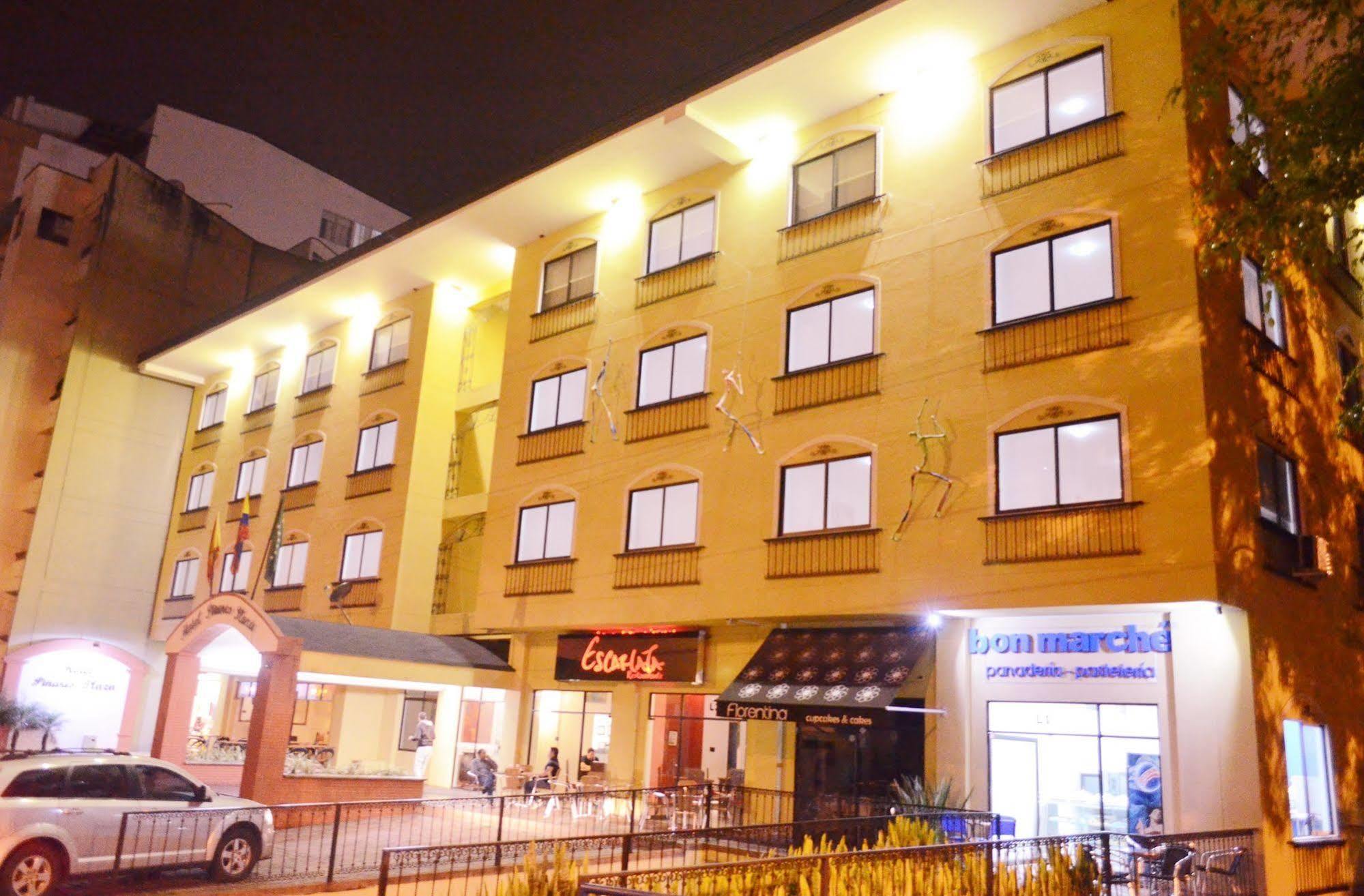 Hotel Pinares Plaza Pereira Exteriör bild